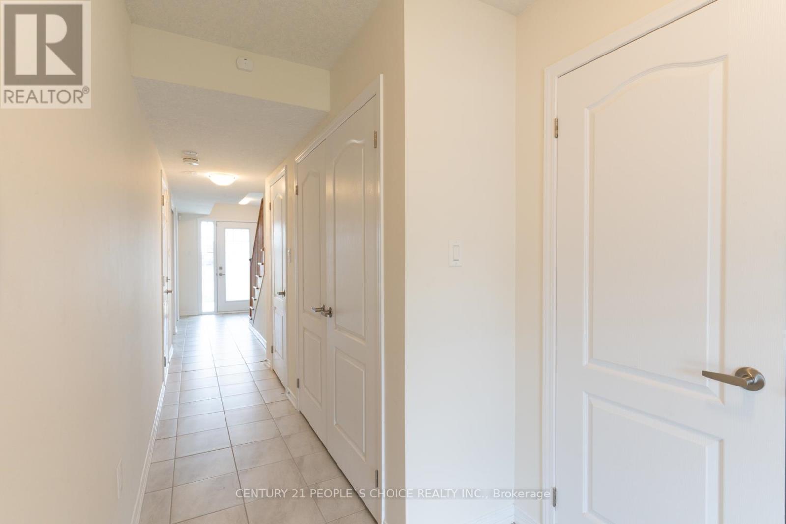 22 Bee Crescent, Brantford, Ontario  N3T 0V7 - Photo 9 - X12240668