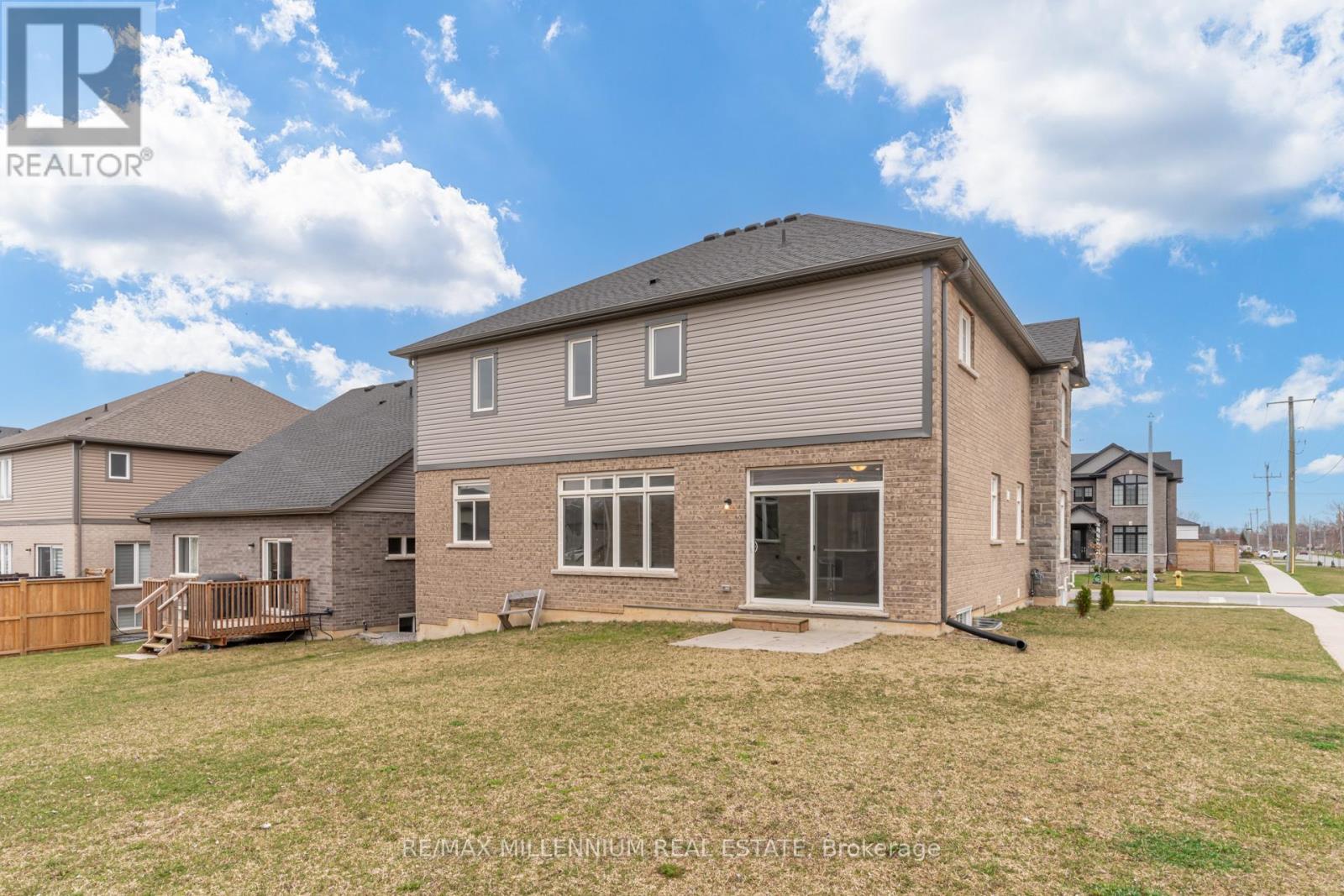 3651 Allen Trail, Fort Erie (Ridgeway), Ontario  L0S 1N0 - Photo 48 - X12240731