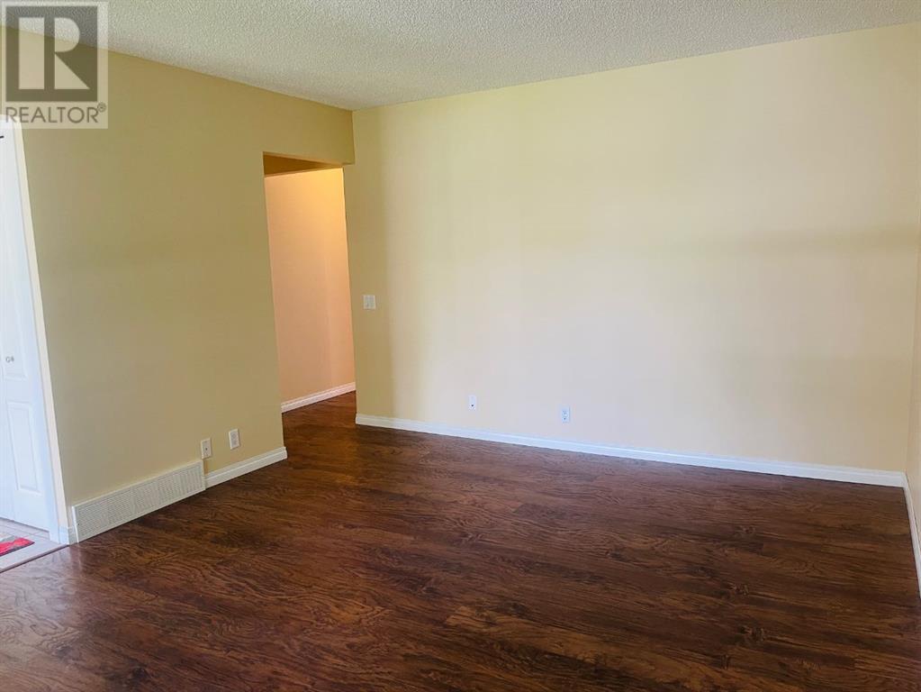 Property at 6422 Ranchview Drive NW image 5