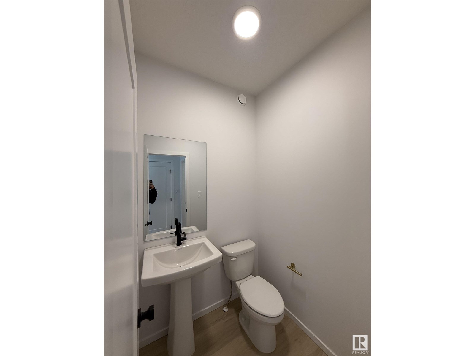 Property at 7718 174A AV NW image 5