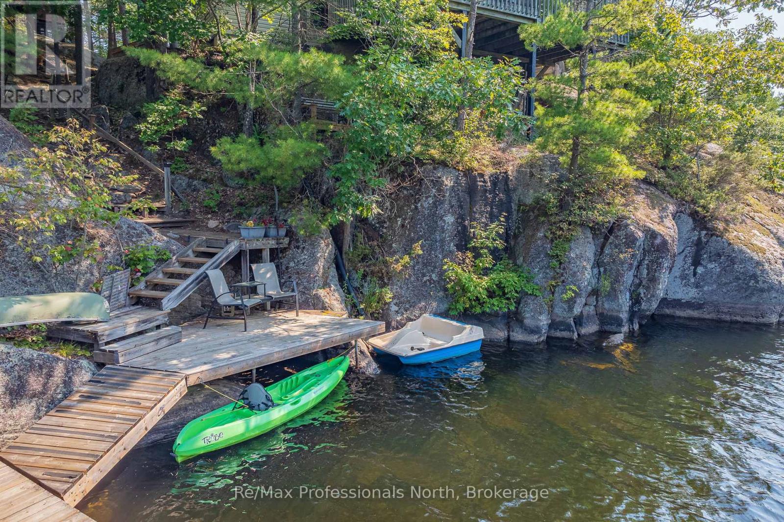 1118 Tomingas Road, Gravenhurst, Ontario  P1P 0G3 - Photo 10 - X12141545