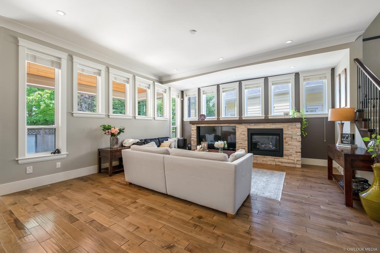 Property at 16228 25 AVENUE image 5