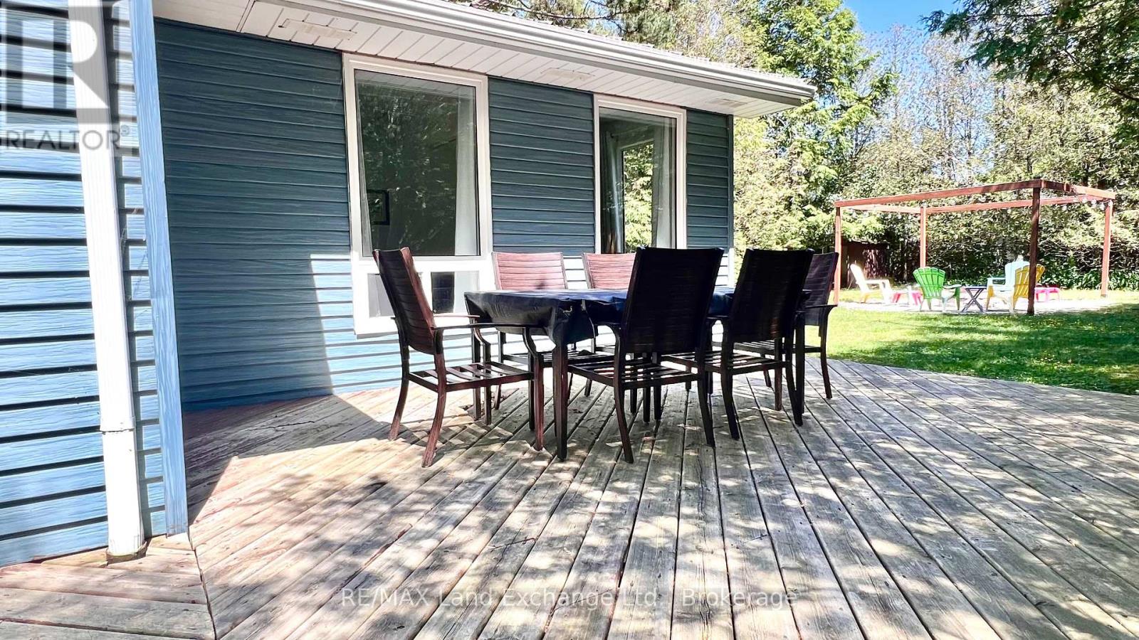 304 Maple Street, Huron-Kinloss, Ontario  N2Z 2X3 - Photo 8 - X12053365