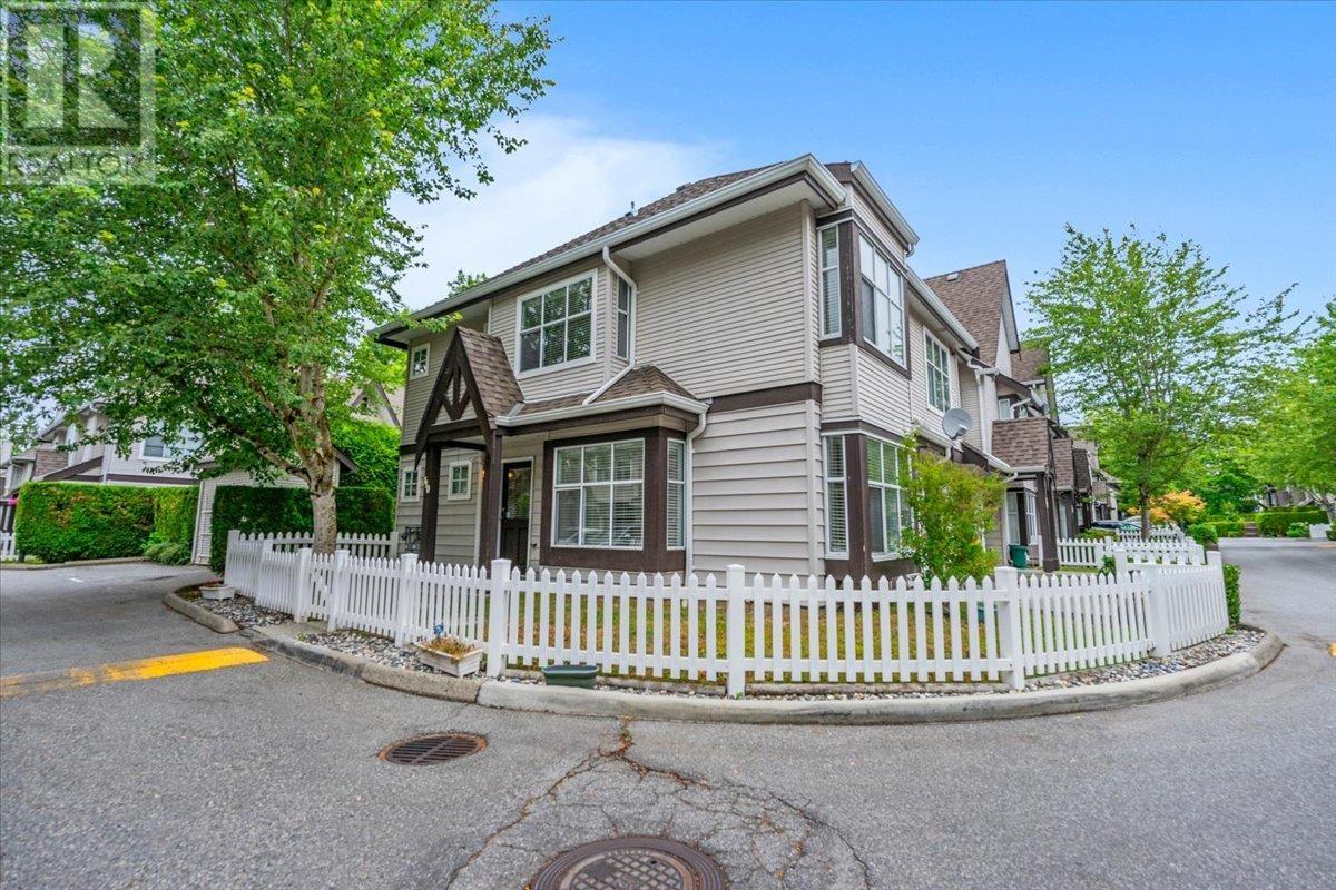 110 12099 237 STREET, maple ridge, British Columbia V4R2C3