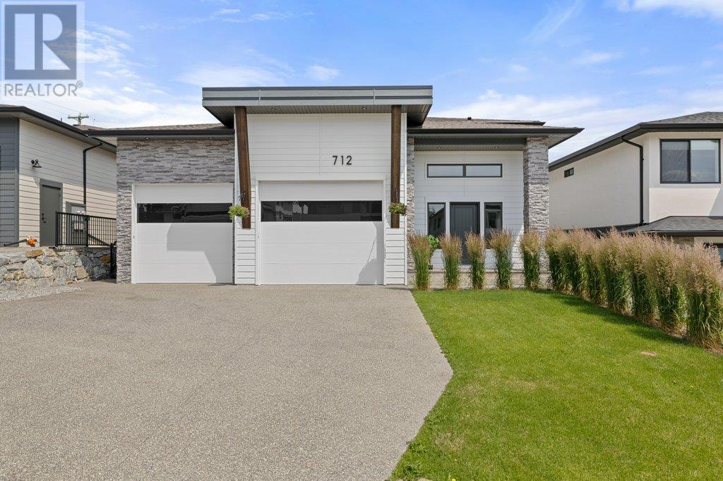 Property at 712 Lake Court image 1