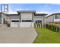 712 Lake Court, west kelowna, British Columbia