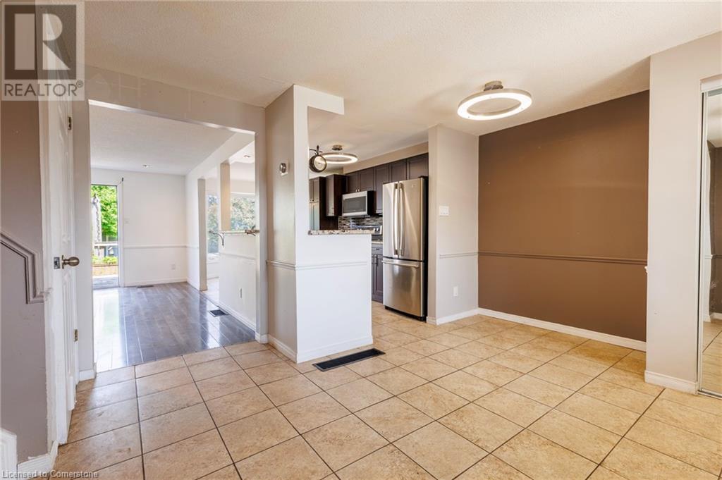 Property at 279 AUDEN Road image 4