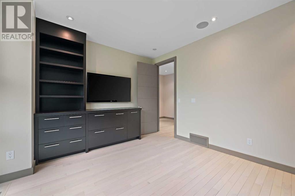 Property at 109 Aspen Meadows Hill SW image 5
