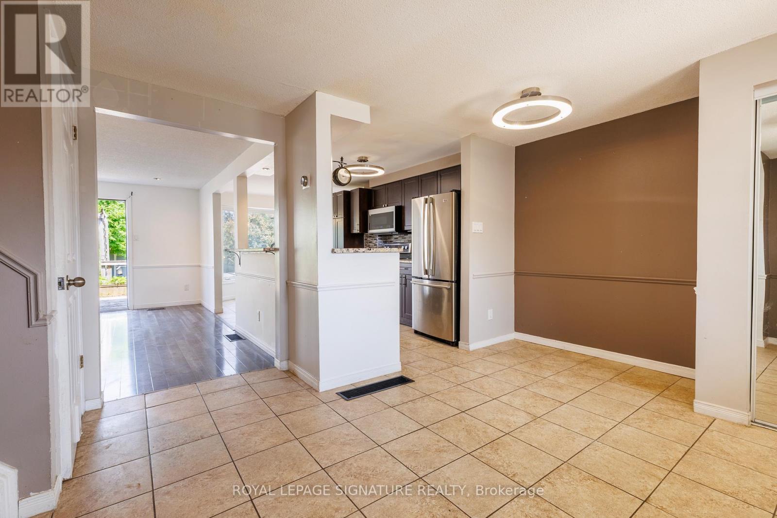 Property at 279 AUDEN ROAD image 4