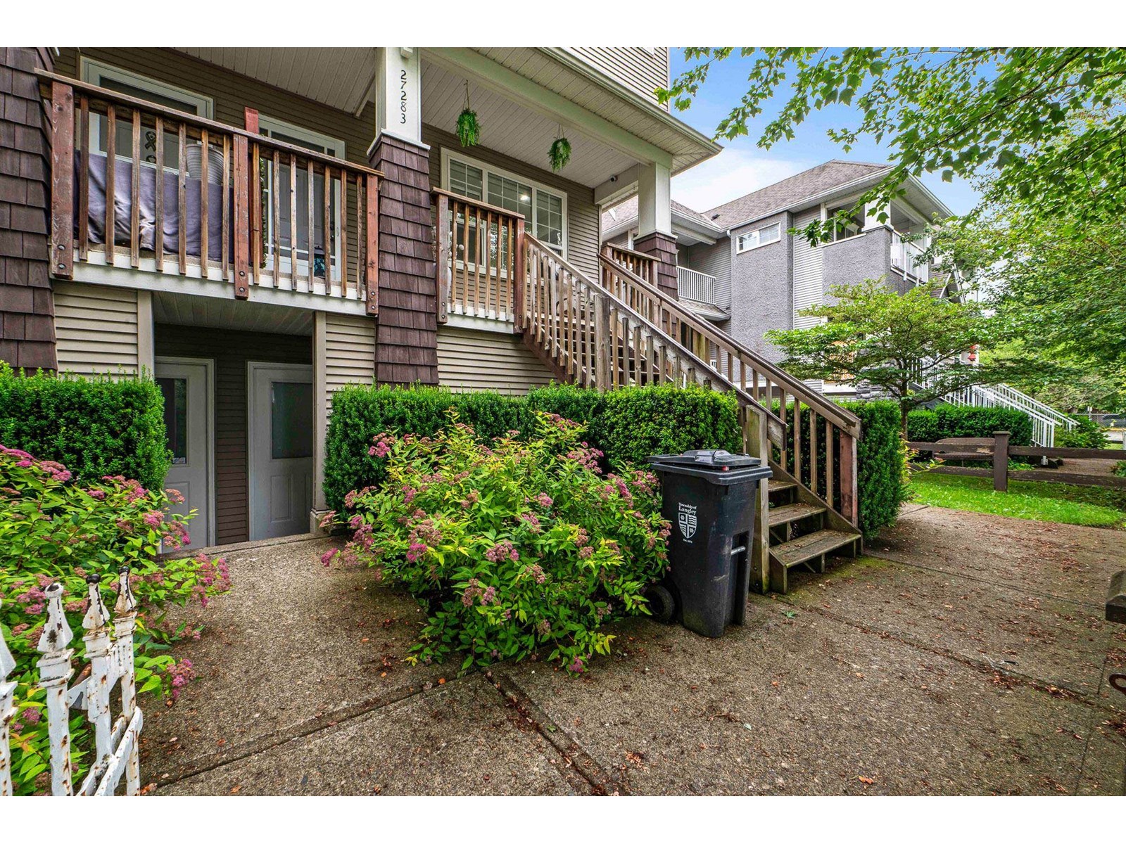 Property at 3 27283 30 AVENUE image 2