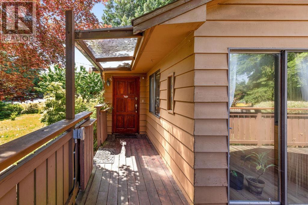Property at 1064 ROSAMUND ROAD image 3