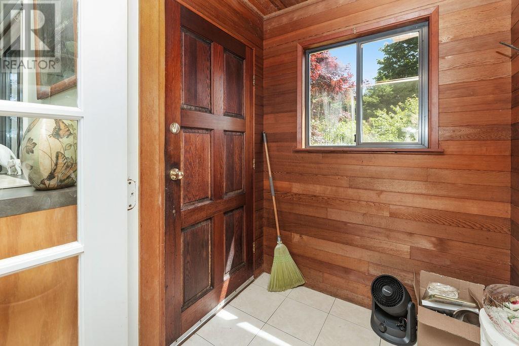 Property at 1064 ROSAMUND ROAD image 5