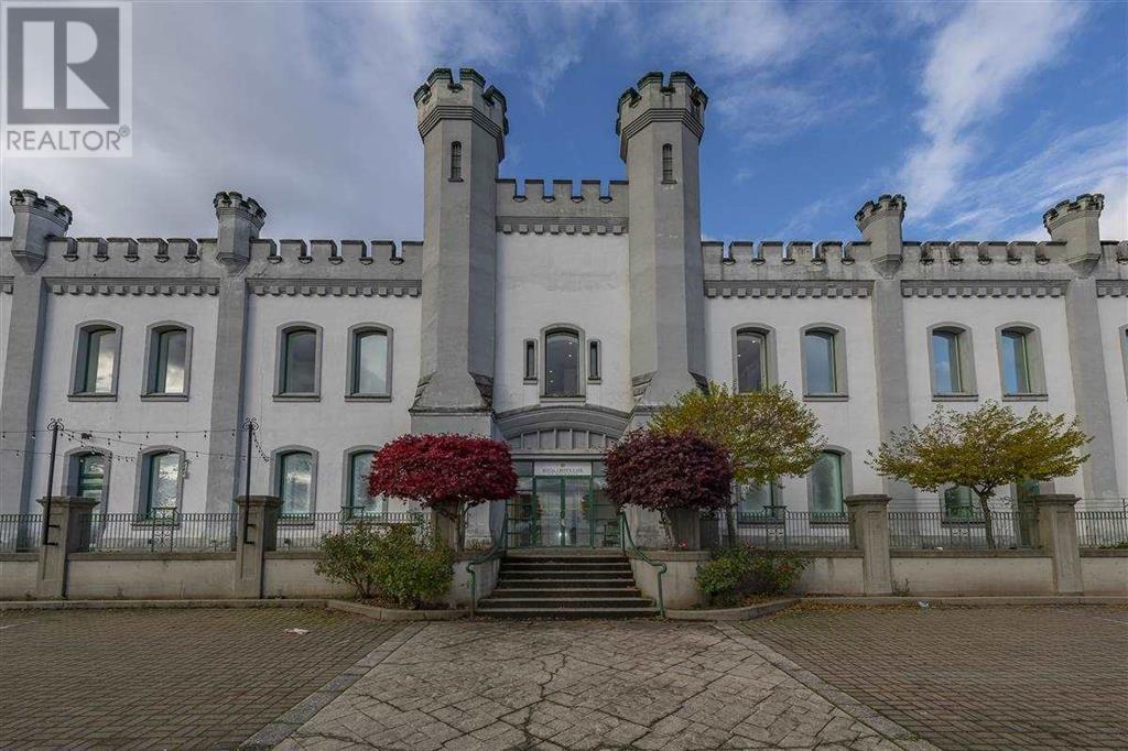 319 Governors Court, New Westminster, British Columbia  V3L 5S5 - Photo 2 - C8070261
