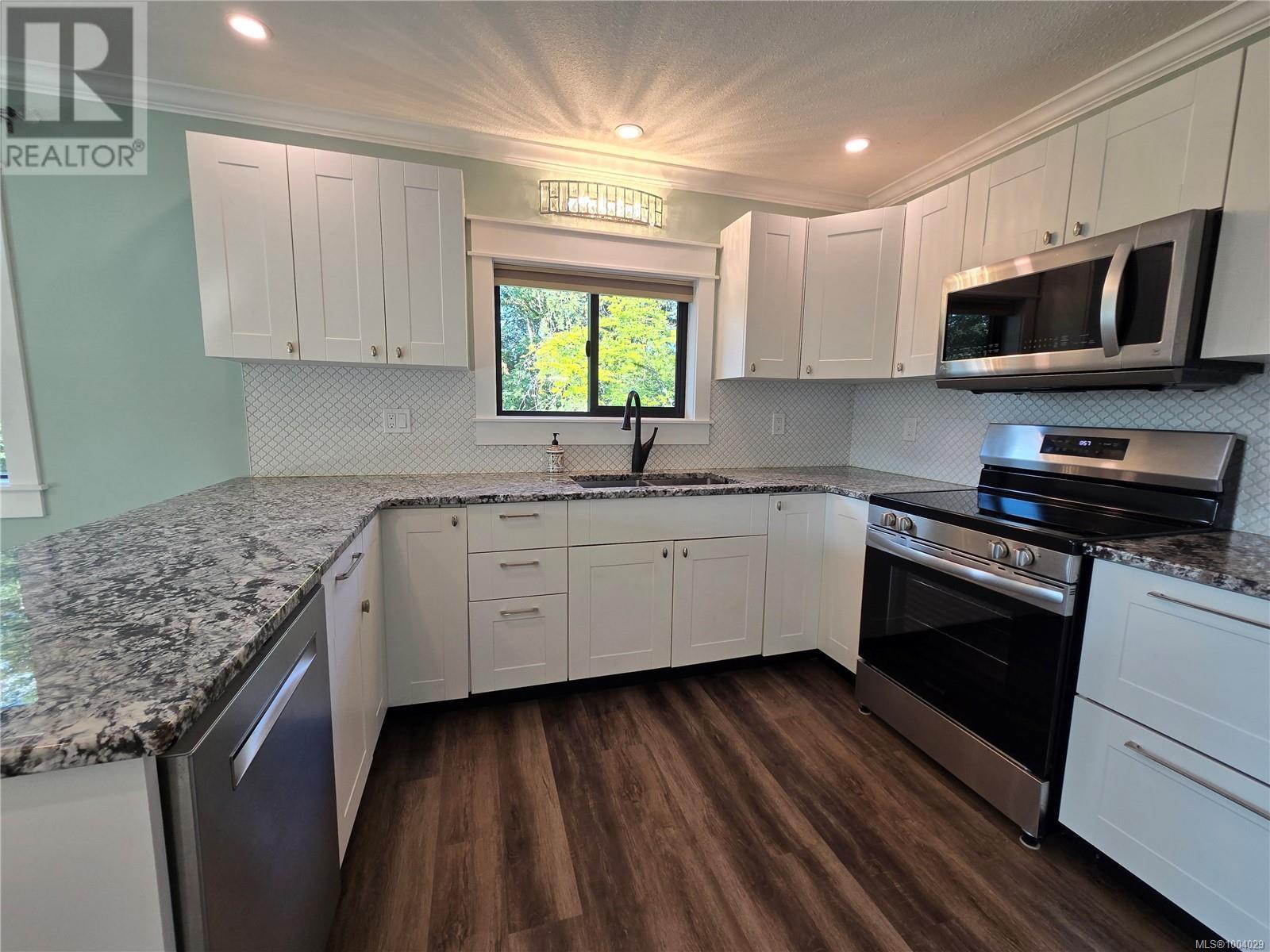 Property at 6315 Woodgrove Way image 3