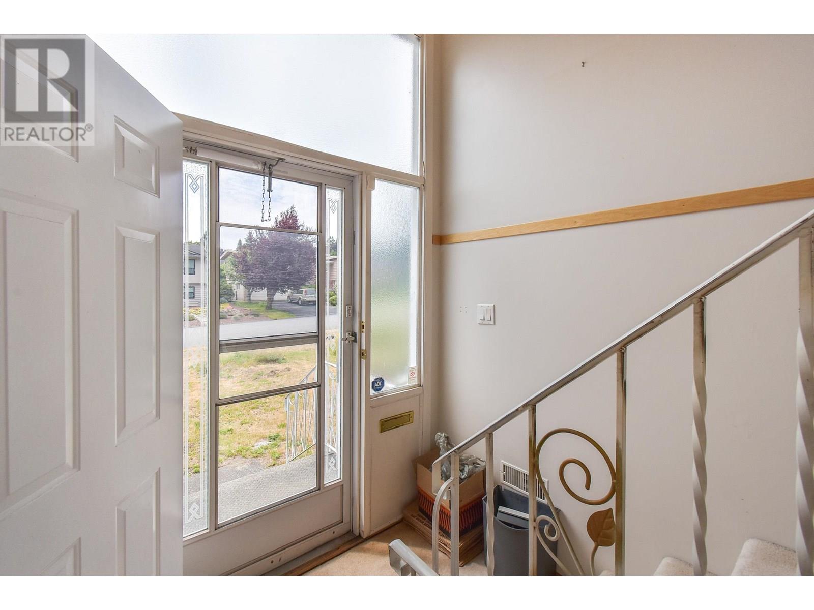 Property at 5421 5B AVENUE image 3