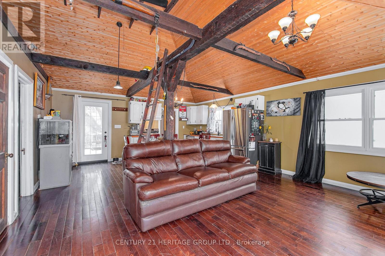 Property at 1417 MAPLE WAY image 5