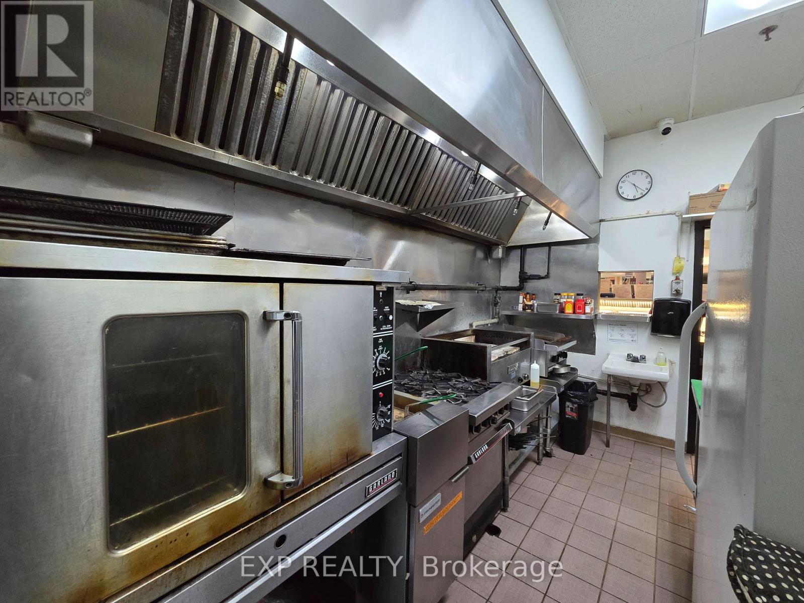 45 - 4141 Dixie Road, Mississauga, Ontario  L4W 1V5 - Photo 10 - W12240922