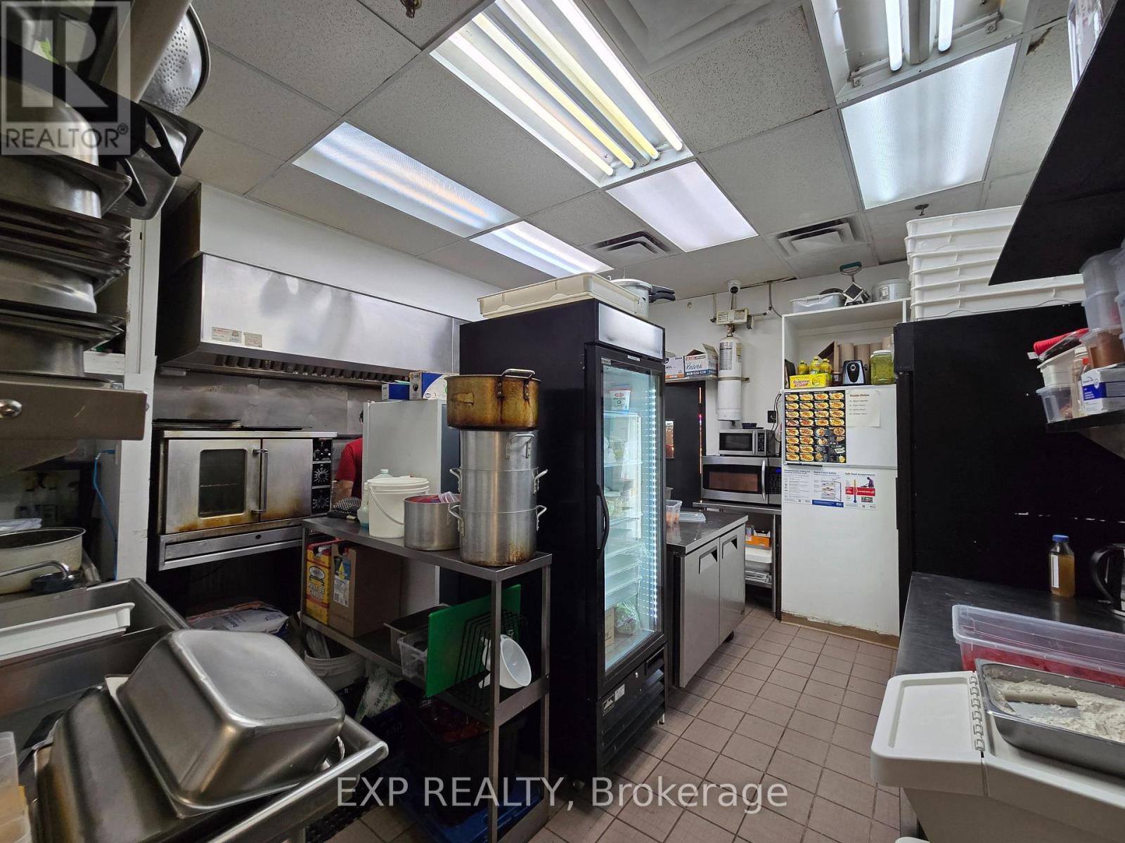 45 - 4141 Dixie Road, Mississauga, Ontario  L4W 1V5 - Photo 12 - W12240922