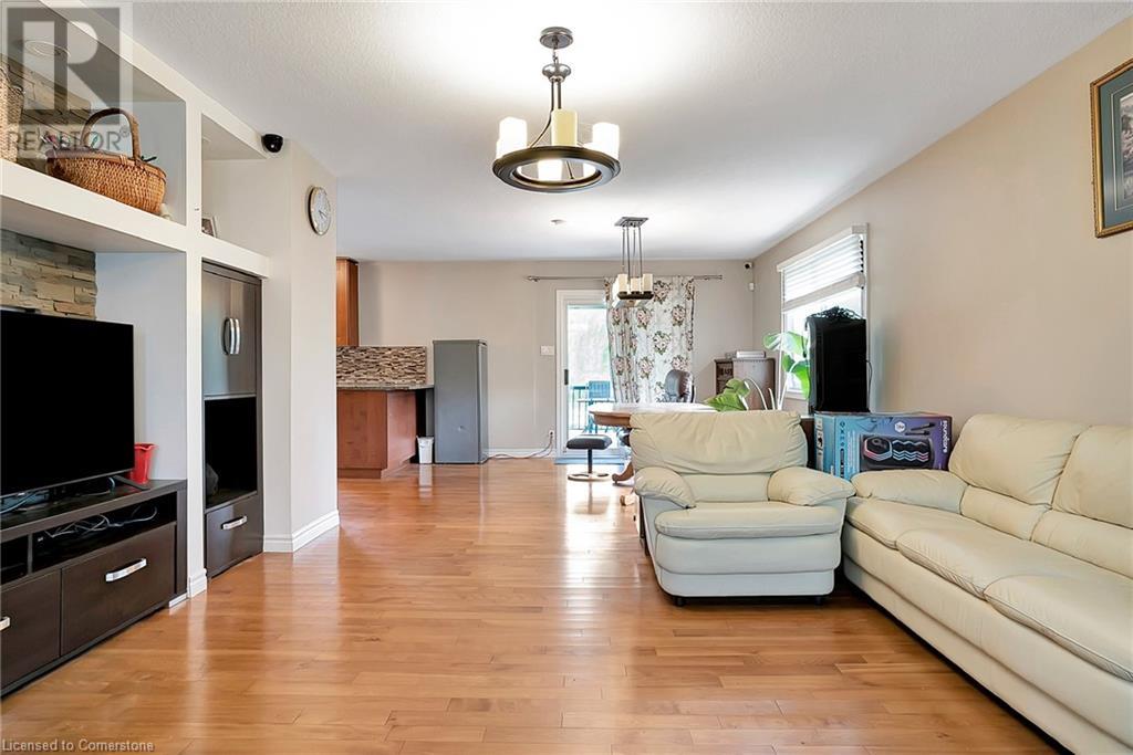 Property at 1392 DOON VILLAGE Road image 5