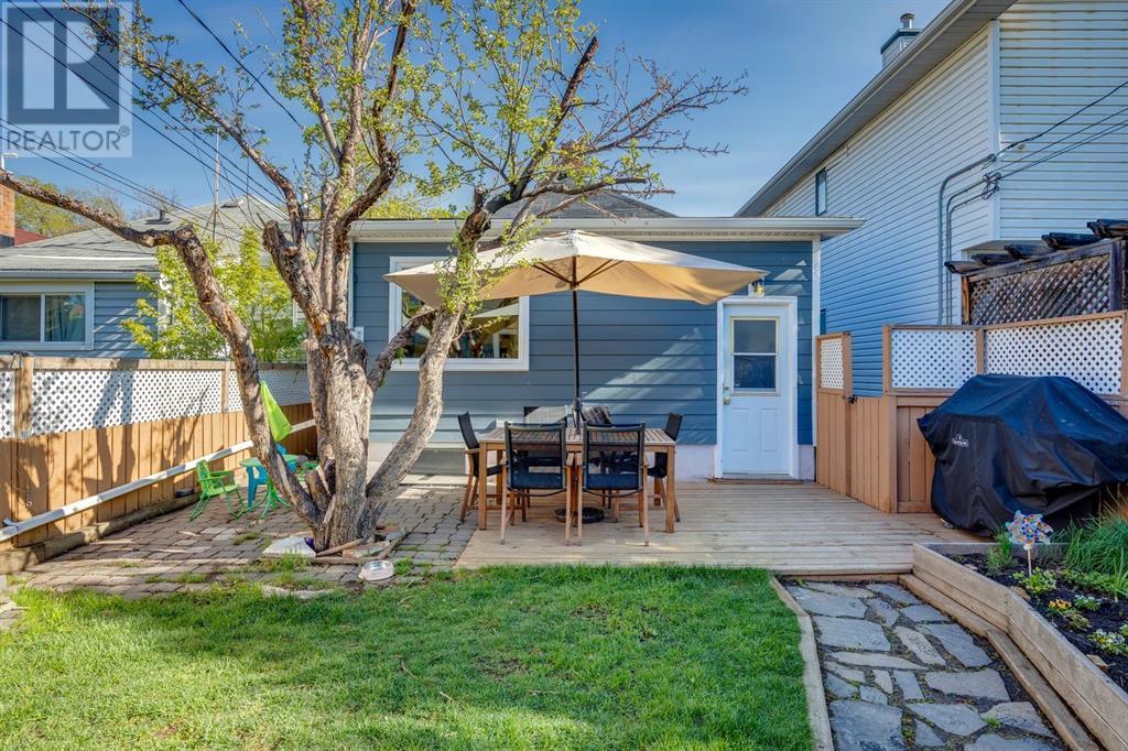 Property at 317 9 Avenue NE image 4