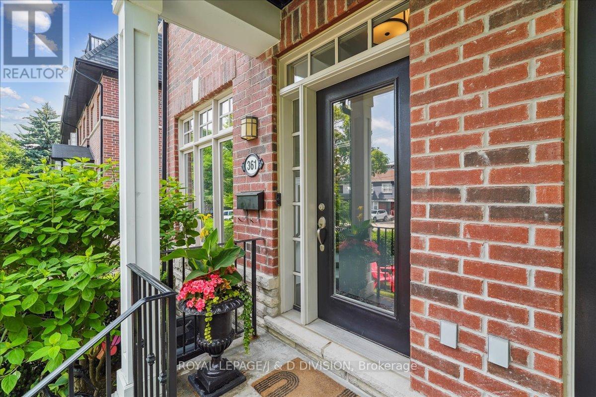 Property at 361 ROEHAMPTON AVENUE image 4