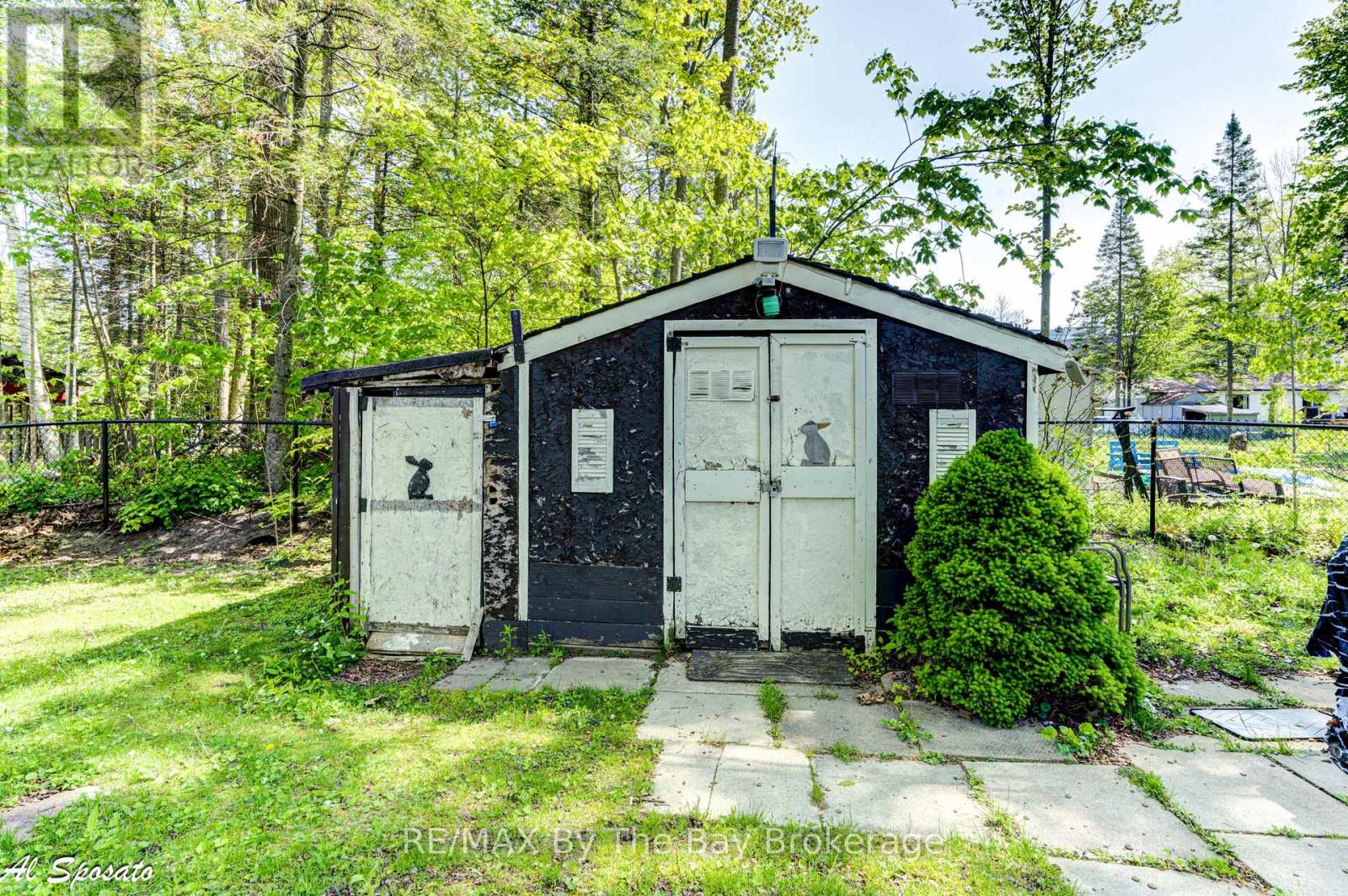 76 Georgian Glen Drive, Wasaga Beach, Ontario  L9Z 1K7 - Photo 38 - S12240980