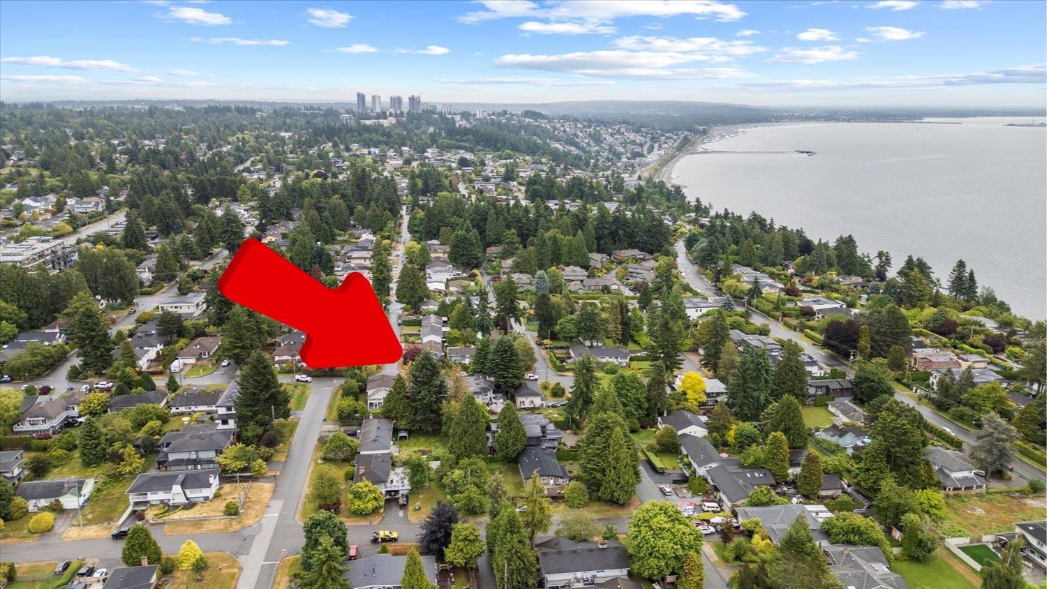 13950 Blackburn Avenue, White Rock, British Columbia  V4B 2Z5 - Photo 30 - R3018562