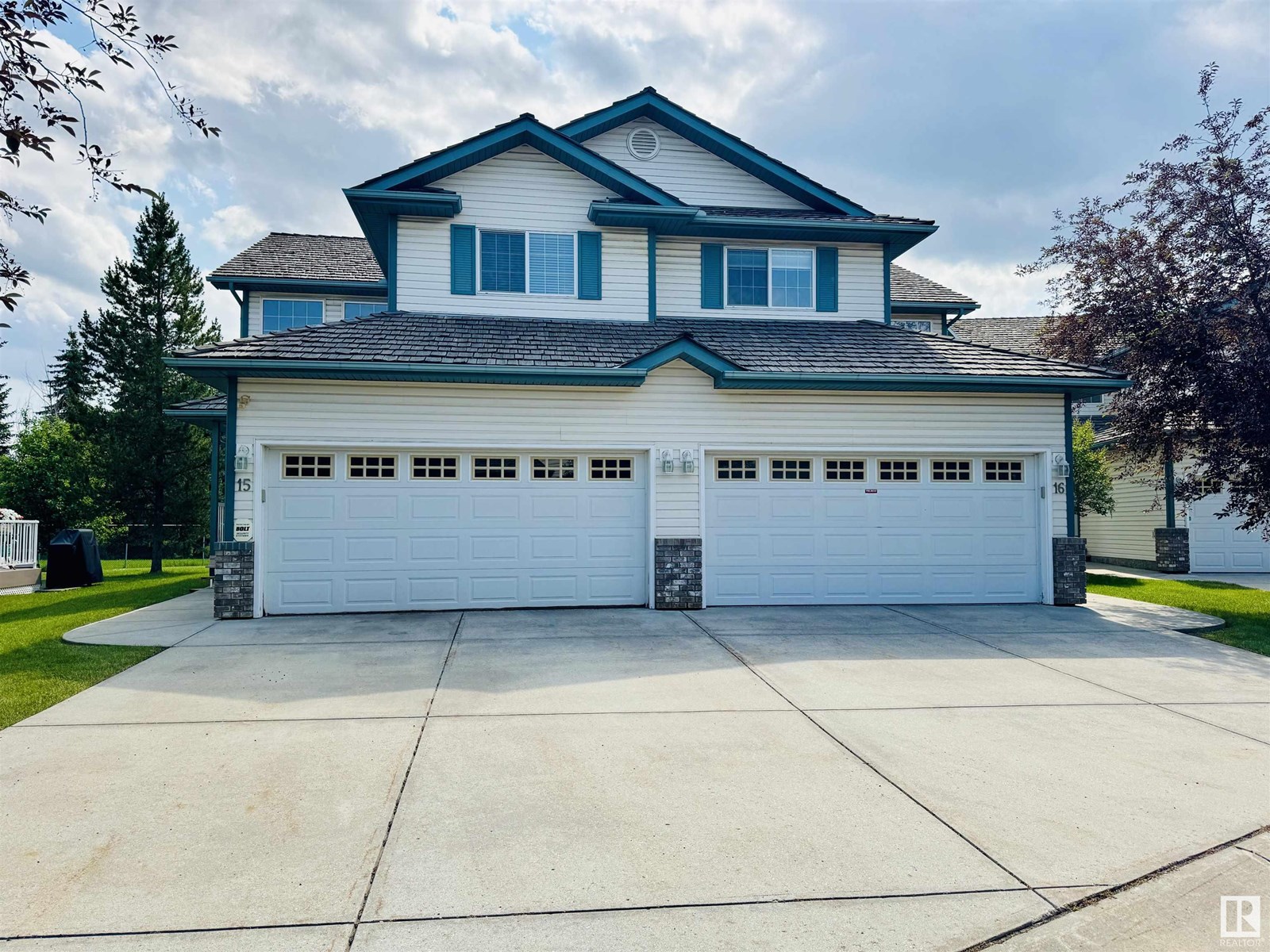 Property at #15 211 BLACKBURN DR E SW image 1