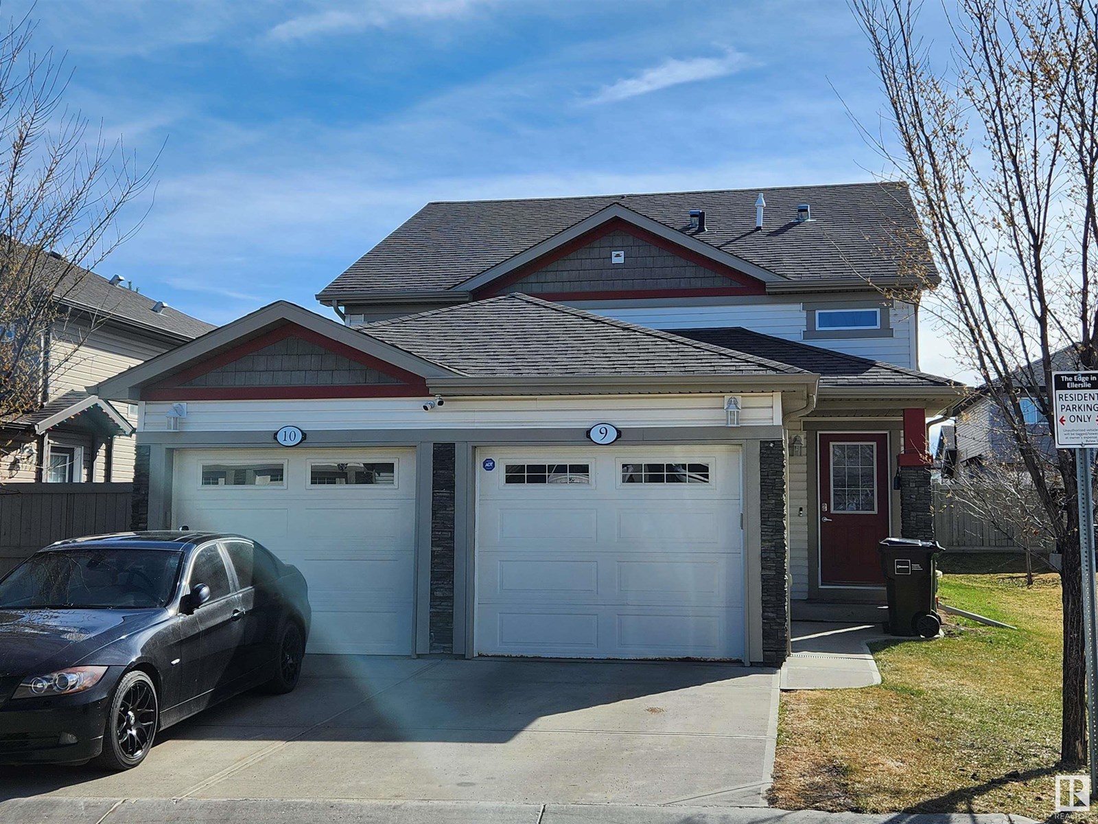 Property at 6520 2 AV SW image 2
