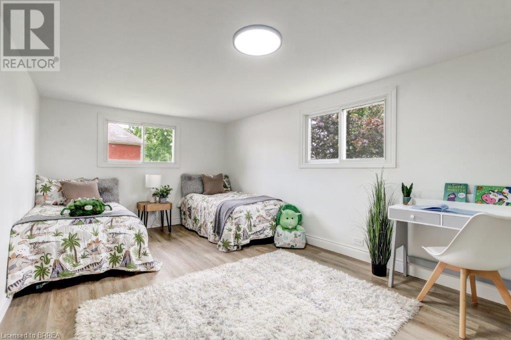 Photo 12 of 24 for 8 Rolph Street N