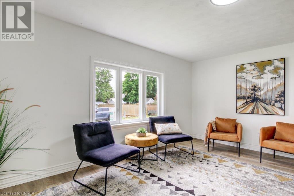 Photo 6 of 24 for 8 Rolph Street N