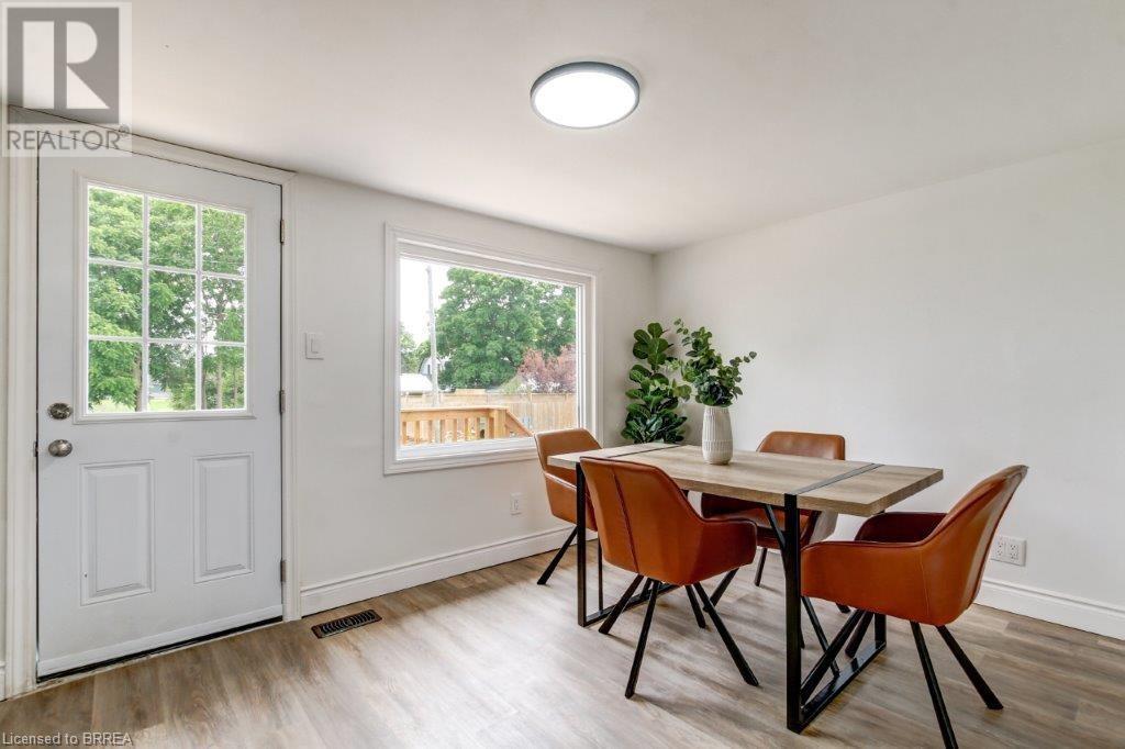 Photo 9 of 24 for 8 Rolph Street N