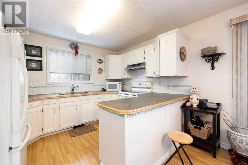 Property at 195 Cardinal Drive image 5