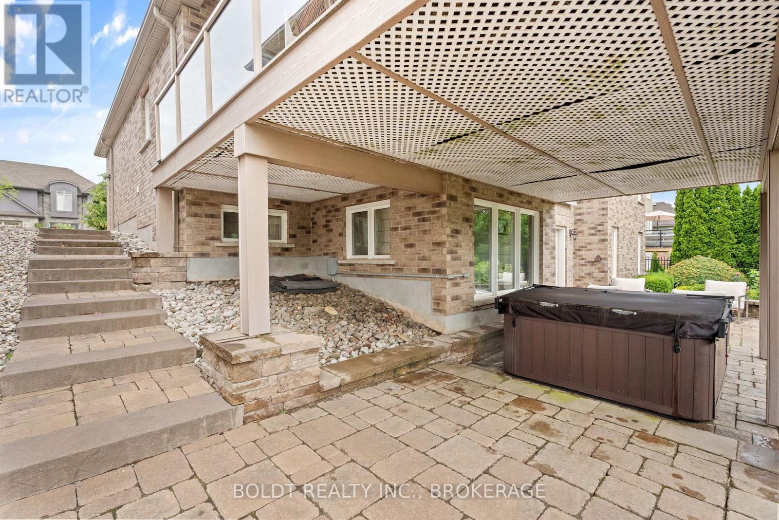 19 Red Haven Drive, Niagara-On-The-Lake (St. Davids), Ontario  L0S 1J0 - Photo 35 - X12241016