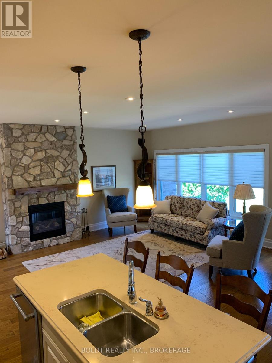 Property at 19 RED HAVEN DRIVE image 5