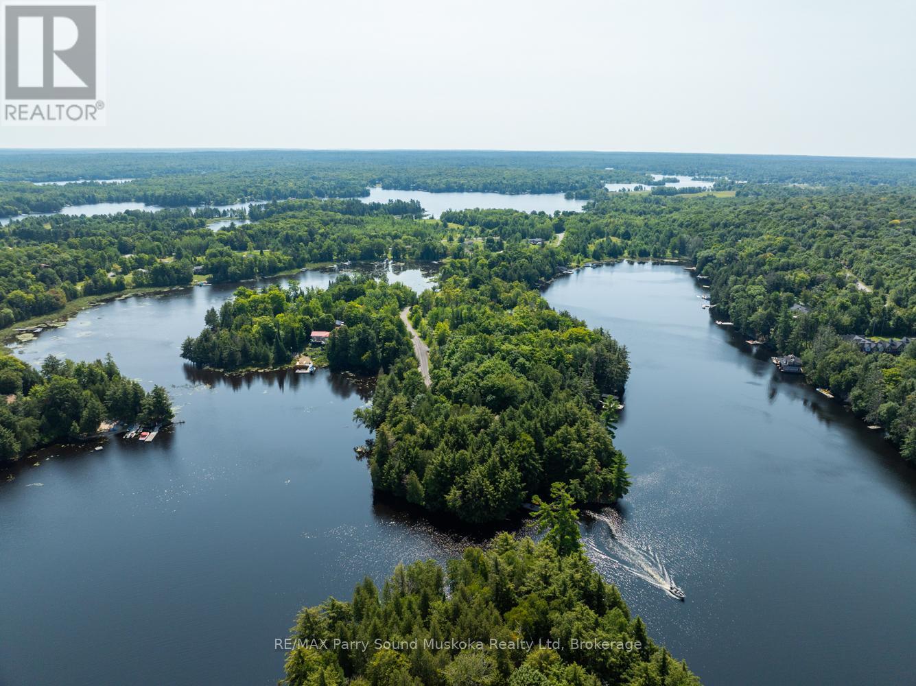 18 Meharg Drive, Mckellar, Ontario  P2A 0B5 - Photo 3 - X12240987
