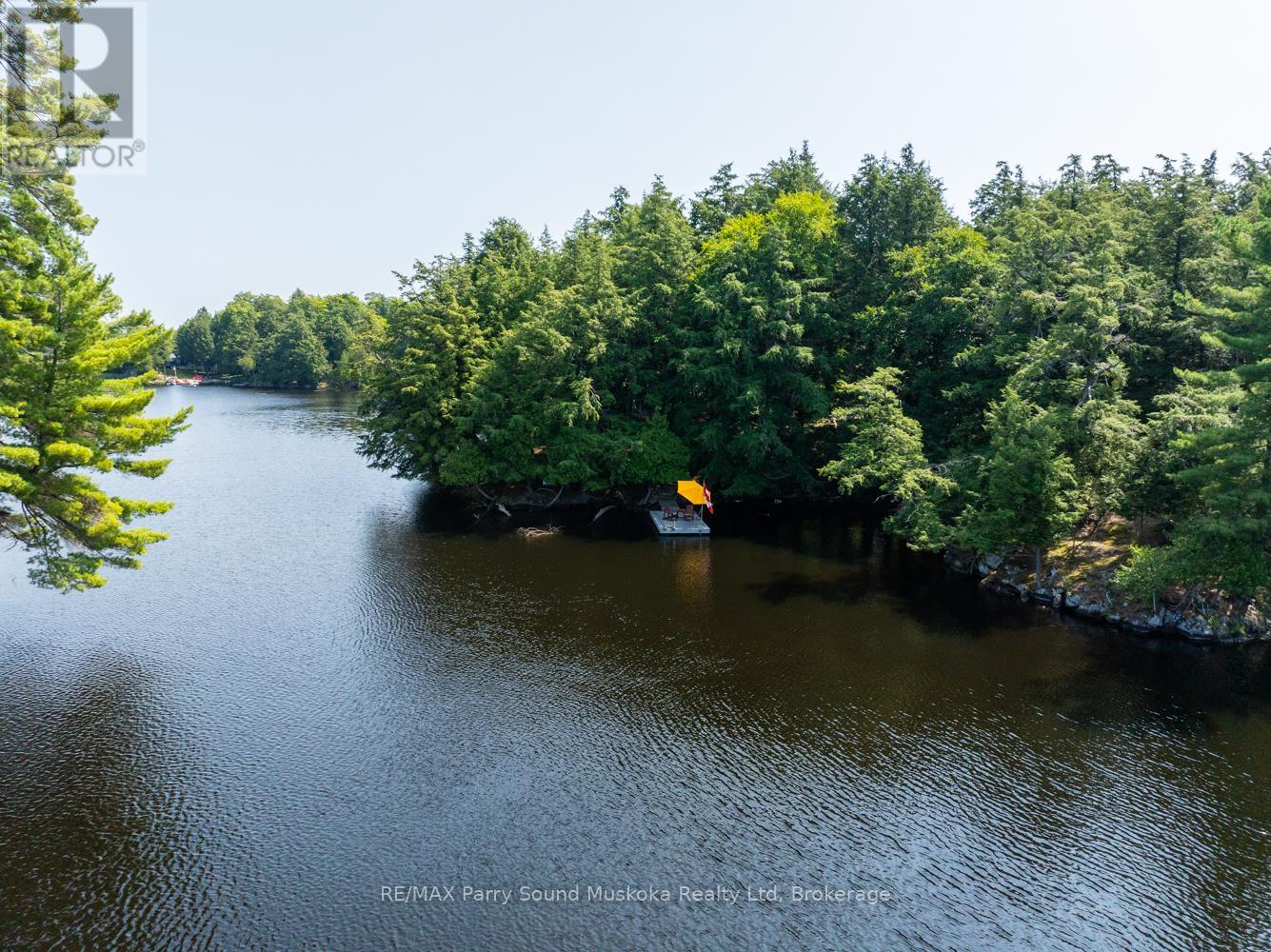 18 Meharg Drive, Mckellar, Ontario  P2A 0B5 - Photo 5 - X12240987