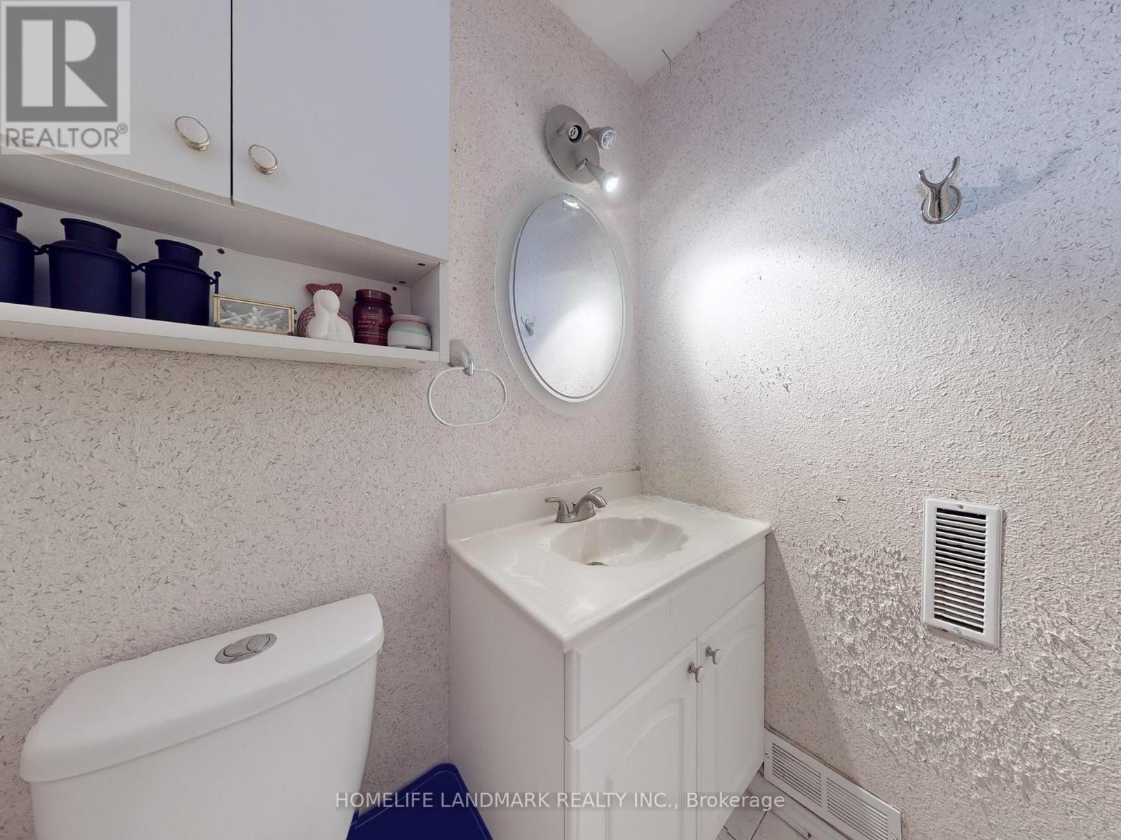 138 - 3175 Kirwin Avenue, Mississauga, Ontario  L5A 3M4 - Photo 12 - W12225406