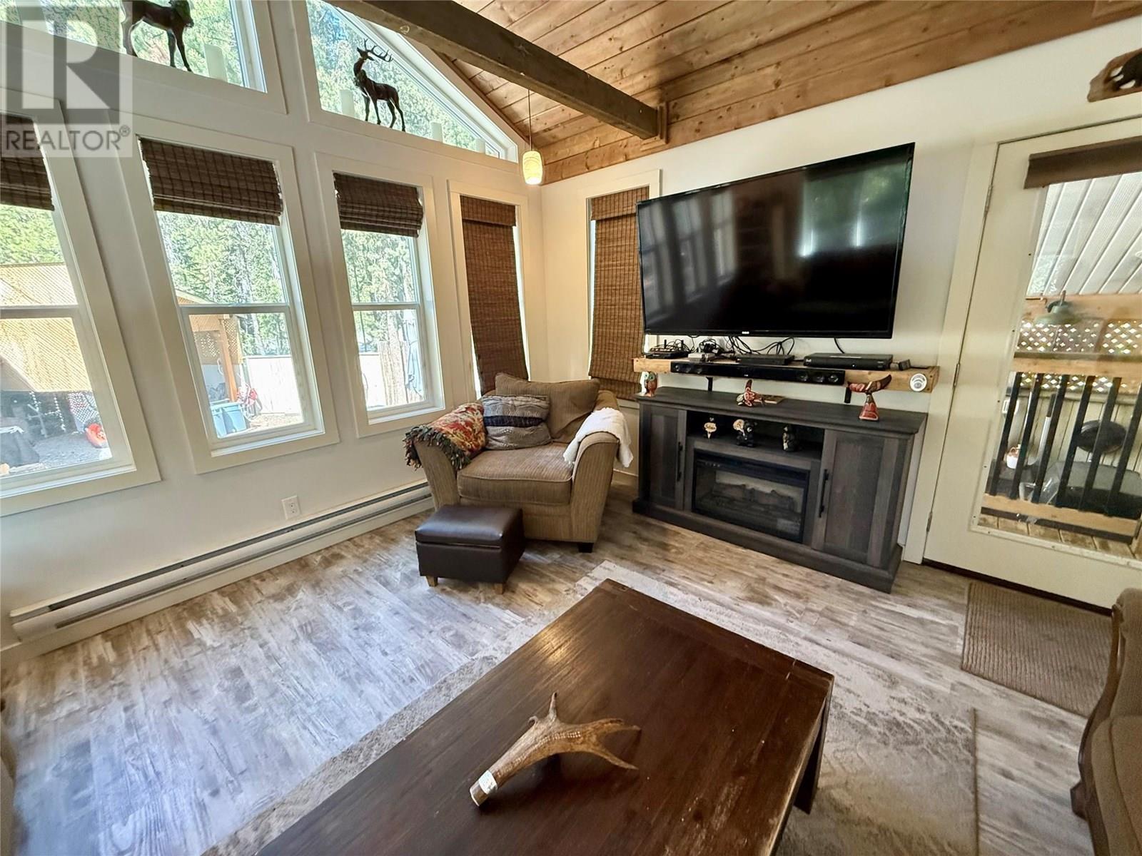 4889 Highway 3, Princeton, British Columbia  V0X 1W0 - Photo 3 - 10349565