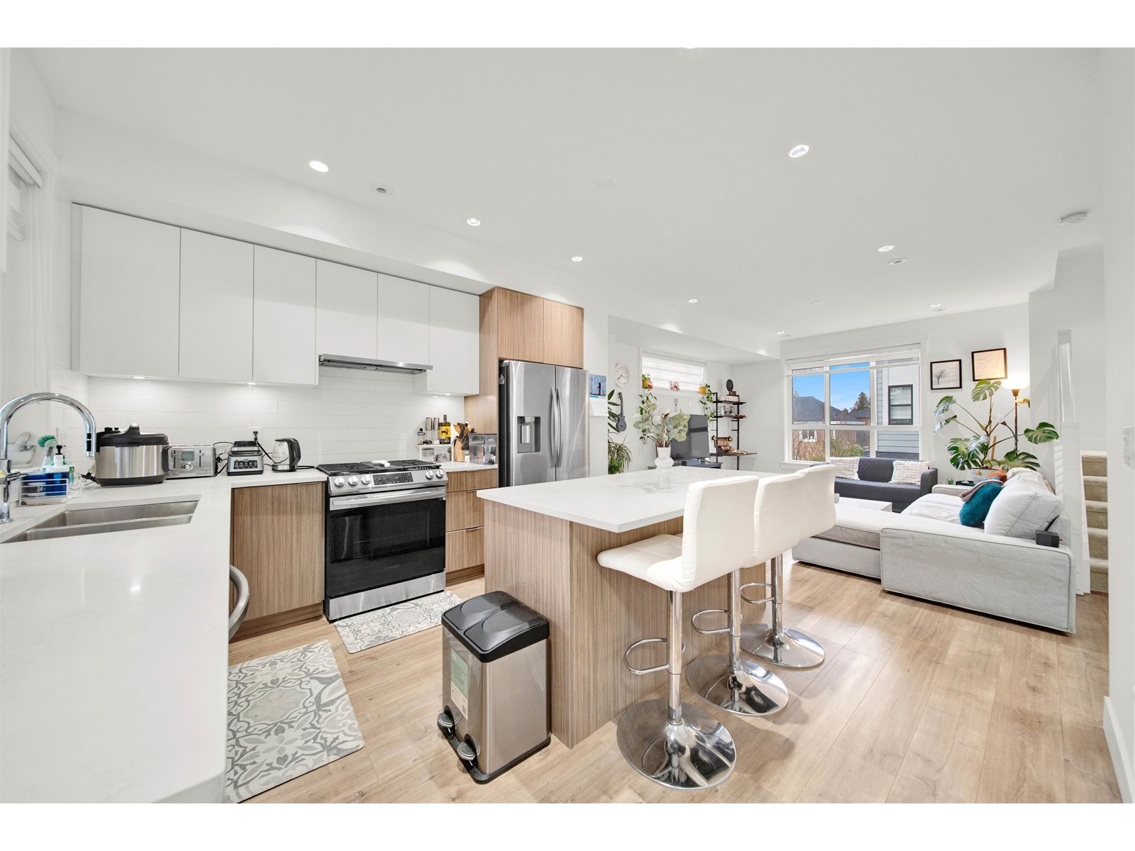Property at 19 11556 72A AVENUE image 1