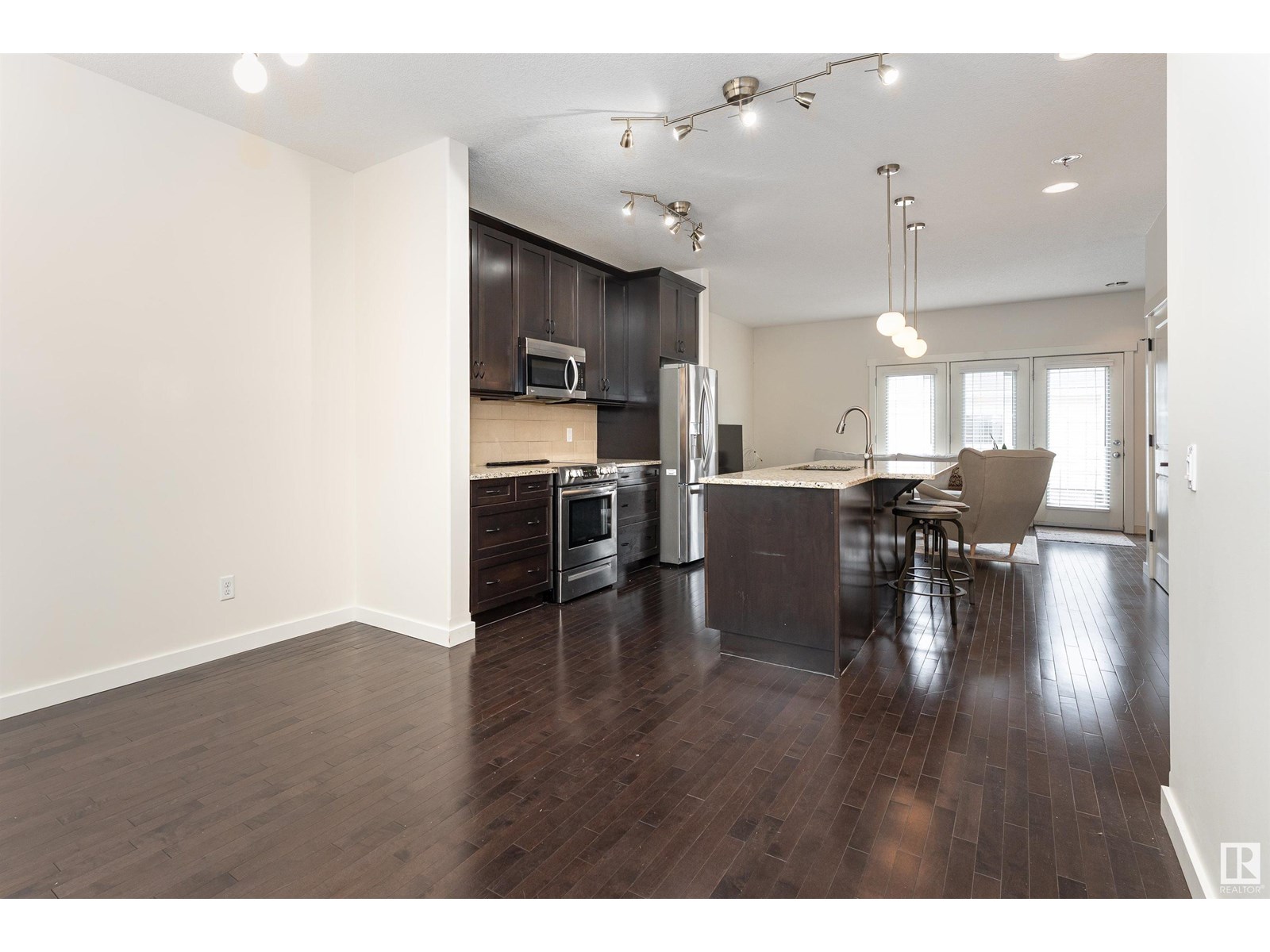 Property at 1060 GAULT BV NW image 1