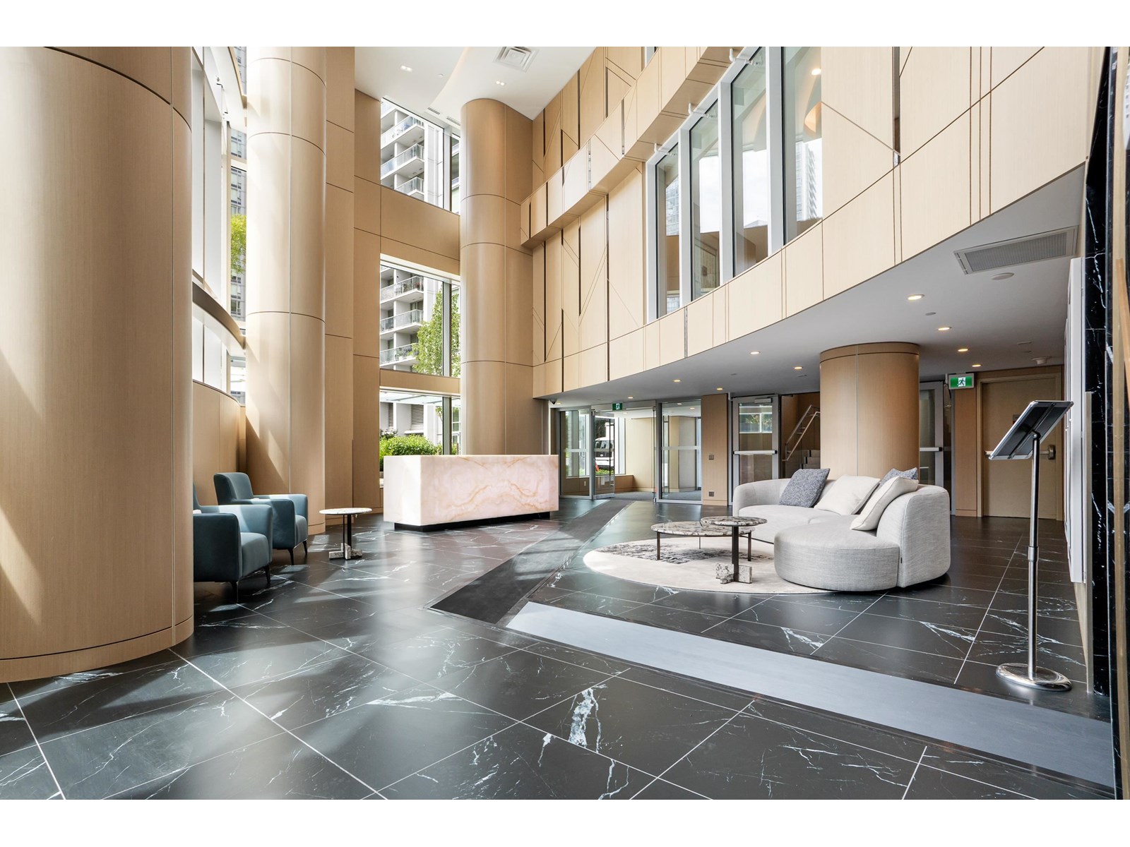3302 13768 100 AVENUE, Surrey, British Columbia