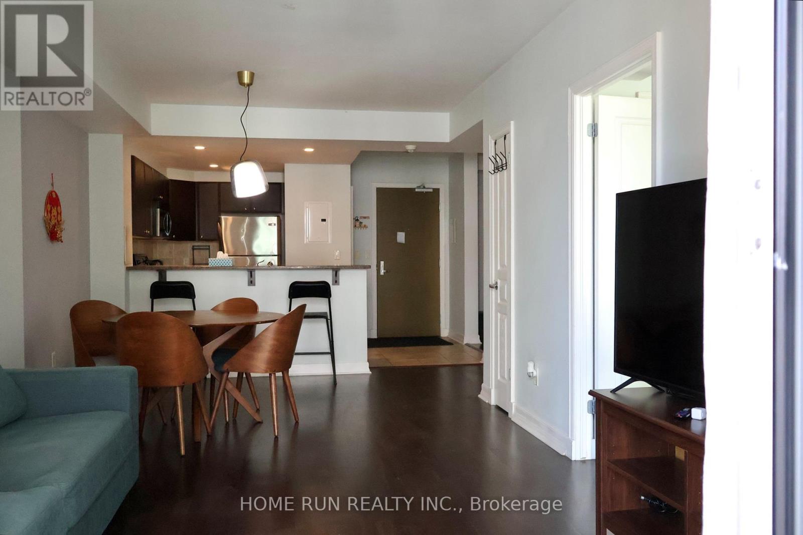 808 - 200 Besserer, Ottawa, Ontario  K1N 0A7 - Photo 5 - X12241079