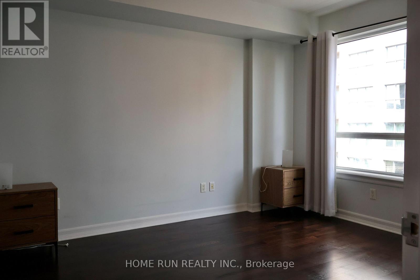808 - 200 Besserer, Ottawa, Ontario  K1N 0A7 - Photo 6 - X12241079