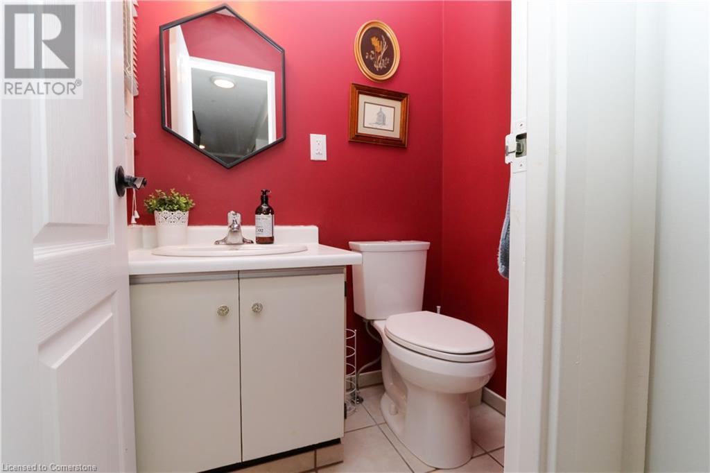 423 Keats Way Unit# 1, Waterloo, Ontario  N2L 5S7 - Photo 11 - 40744062