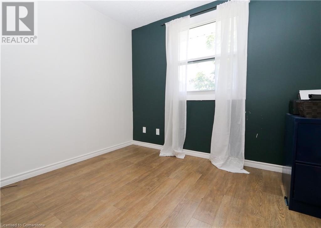 423 Keats Way Unit# 1, Waterloo, Ontario  N2L 5S7 - Photo 13 - 40744062