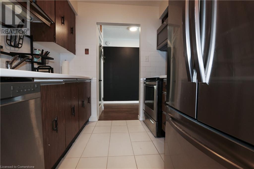 423 Keats Way Unit# 1, Waterloo, Ontario  N2L 5S7 - Photo 5 - 40744062