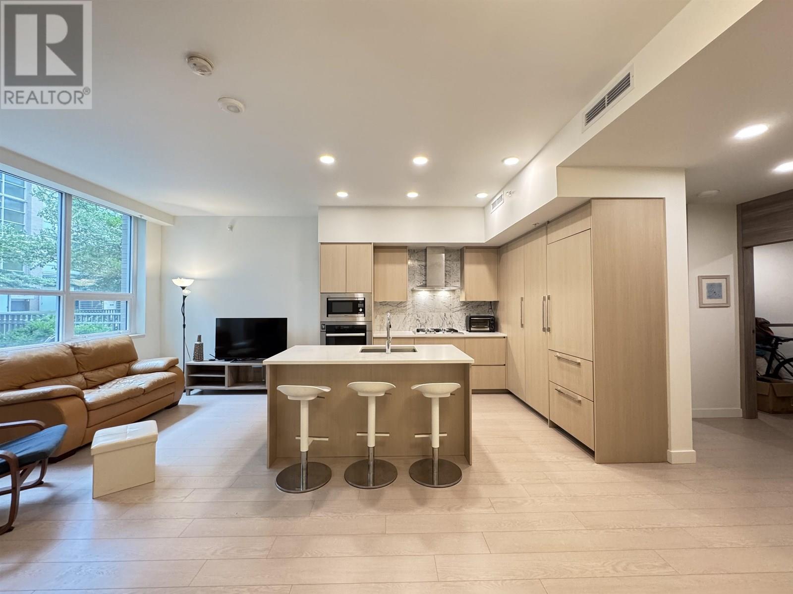 8180 NUNAVUT LANE, vancouver, British Columbia V5X0H3