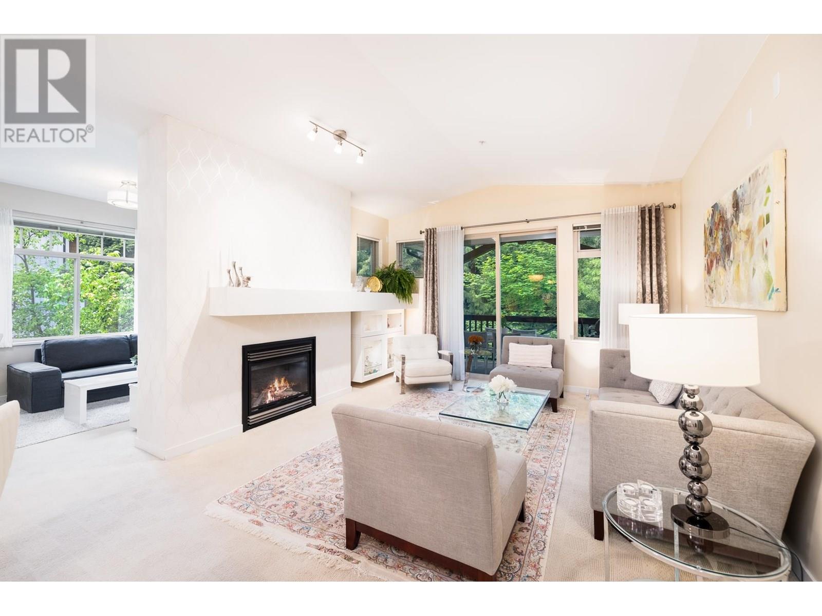 202 3125 CAPILANO CRESCENT, north vancouver, British Columbia V7R4X5