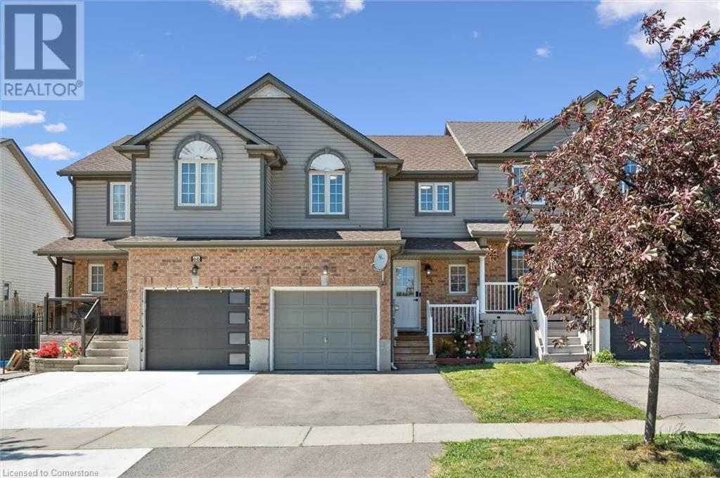 Property at 64 FOXGLOVE Crescent image 3